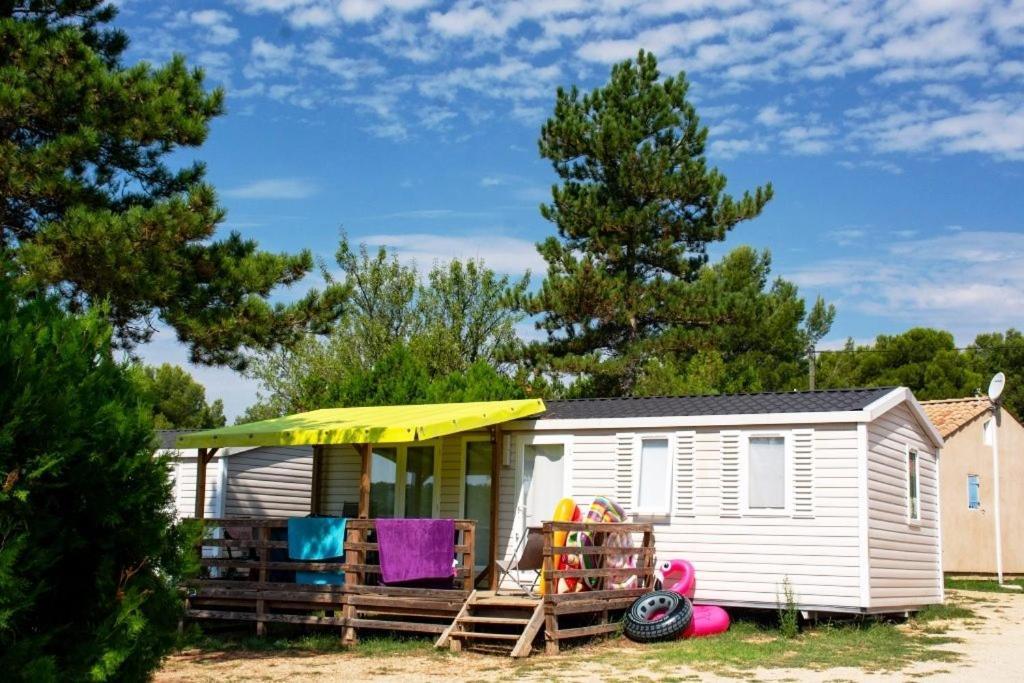 Camping Les Hautes Prairies Lourmarin Exterior foto