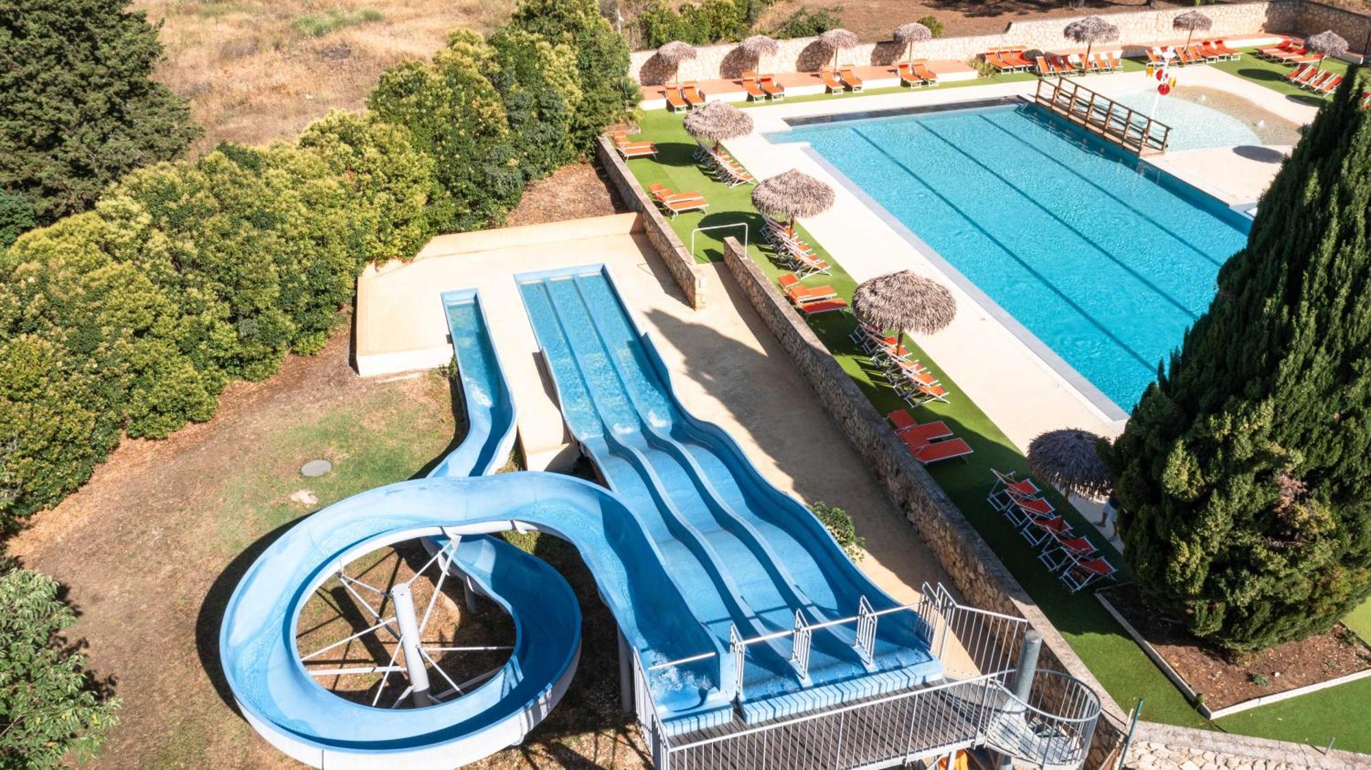 Camping Les Hautes Prairies Lourmarin Exterior foto